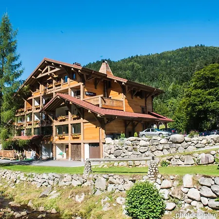 Le Couarôge Et 4*