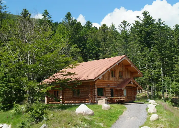 拉可罗日公寓式酒店 4*