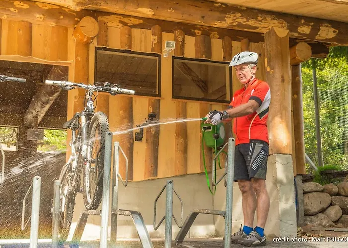 拉可罗日公寓式酒店 4* 拉布雷斯